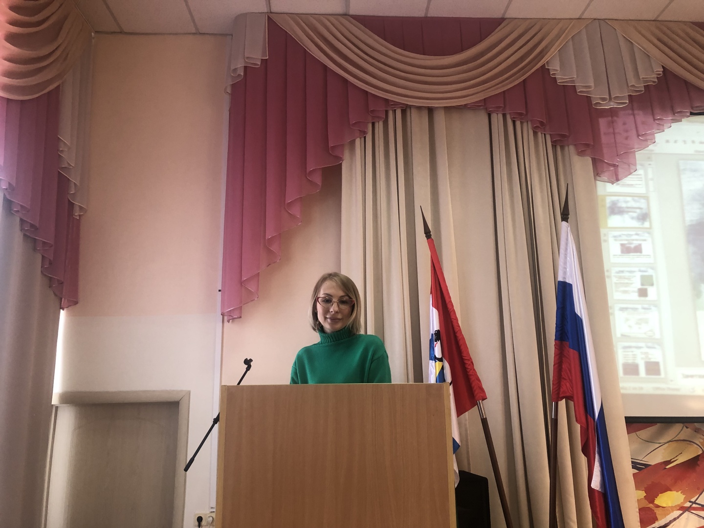 Врач–дерматовенеролог Смирнова Ксения Алексеевна специалист центра ГБУЗ НСО ЦОРЗП «Ювентус».jpg
